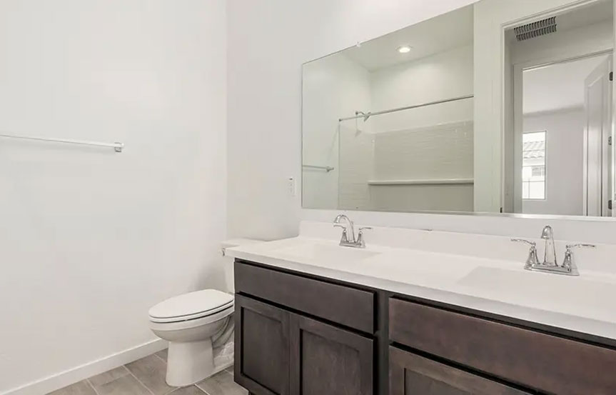 12360 W Parkway Ln Bath