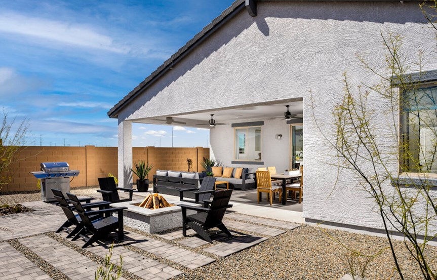 Laredo Backyard Porch by Brookfield Residential at Alamar in Avondale, AZ