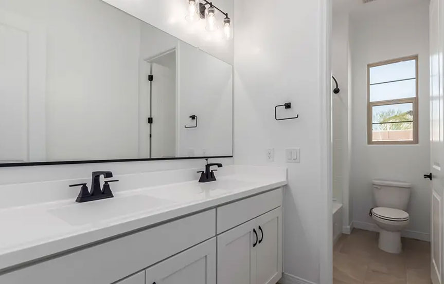 Richmond American Alamar 11937 W Parkway Ln Bath2