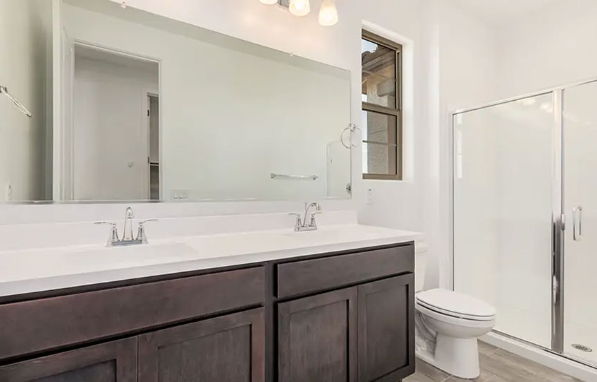 12360 W Parkway Ln Bath2