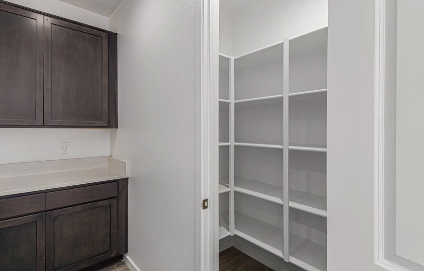 12361 W Parkway Ln Pantry