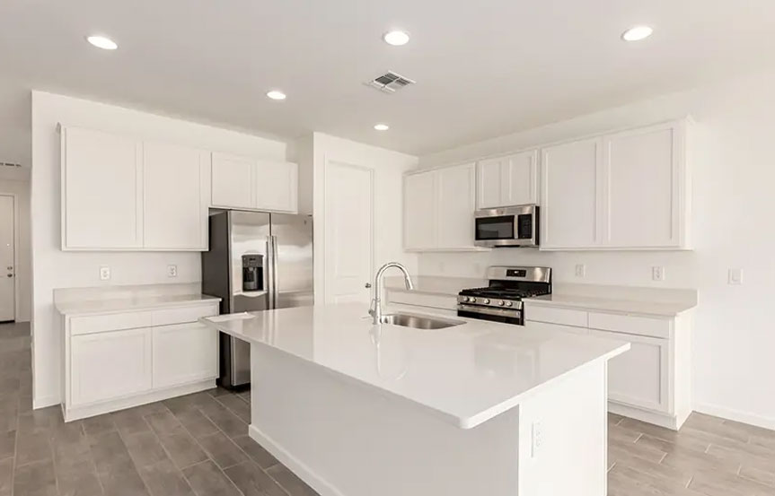 12392 W Parkway Ln Kitchen