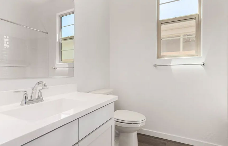 Richmond American Alamar 12365 W Marguerite Ave Bath2