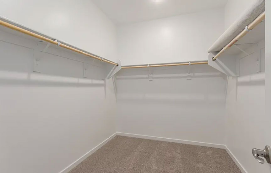 Richmond American Alamar 12330 W Marguerite Ave Closet