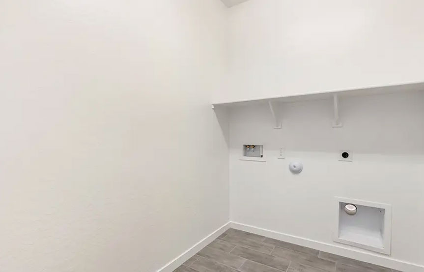 12360 W Parkway Ln Laundry