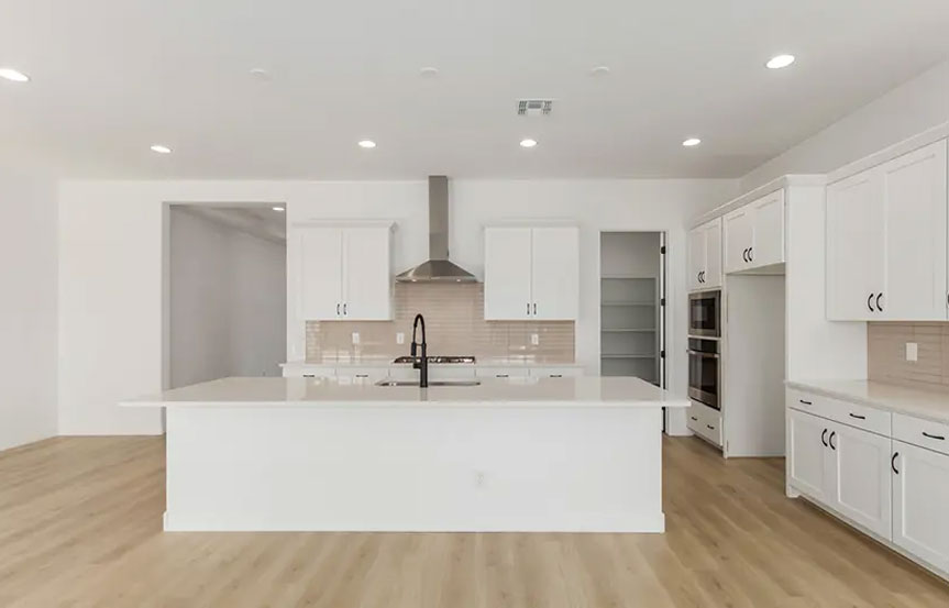 Richmond American Alamar 11937 W Parkway Ln Kitchen