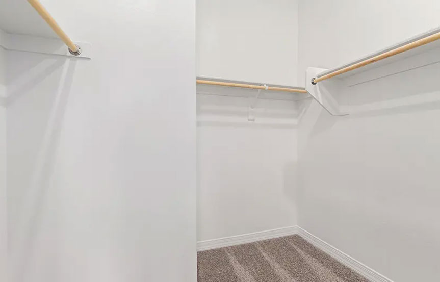 Richmond American Alamar 12012 W Parkway Ln Closet