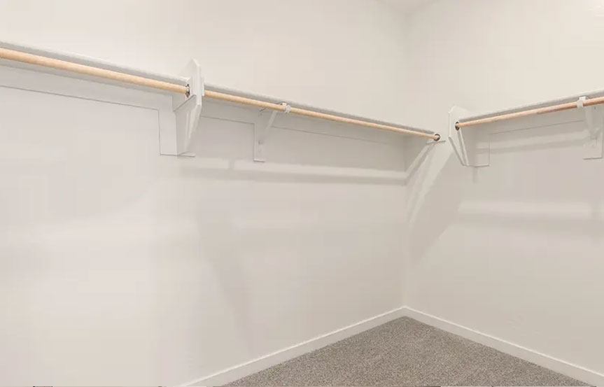 12392 W Parkway Ln Closet